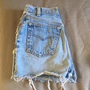 Vintage Levi’s high waisted shorts